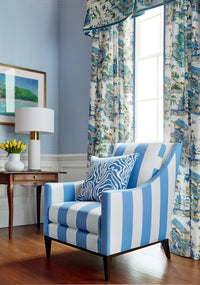 Grand Palace Holiday Trellis Wallpaper