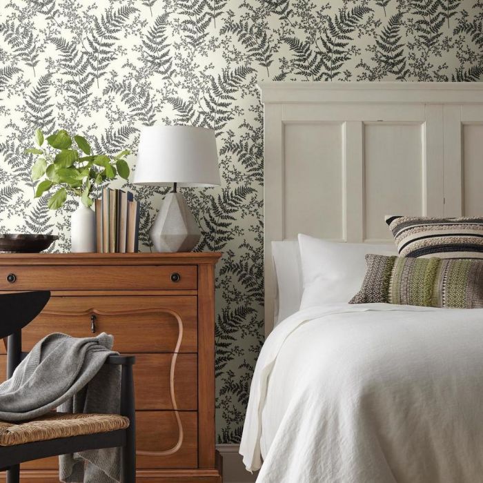 Forest Fern Unpasted Wallpaper ME1584-Exeter Paint Stores